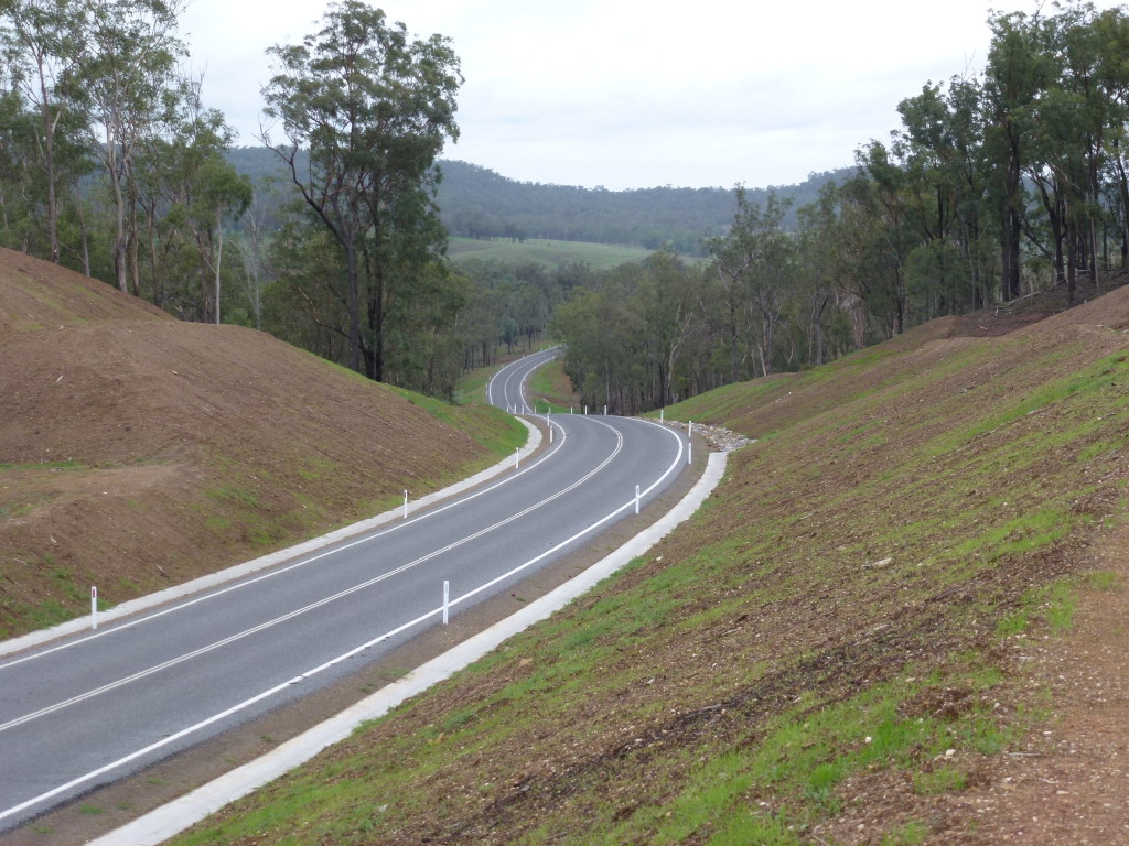 Main Road Construction Monto Mt Perry - Sprayed Bituminous Surfacing