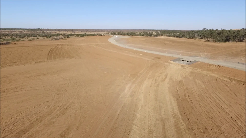 Foxleigh Mine - Cockatoo Creek Diversion Levee Pavement Construction