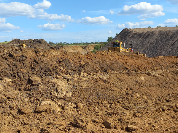AE-Group-Foxleigh-Topsoil-Strip